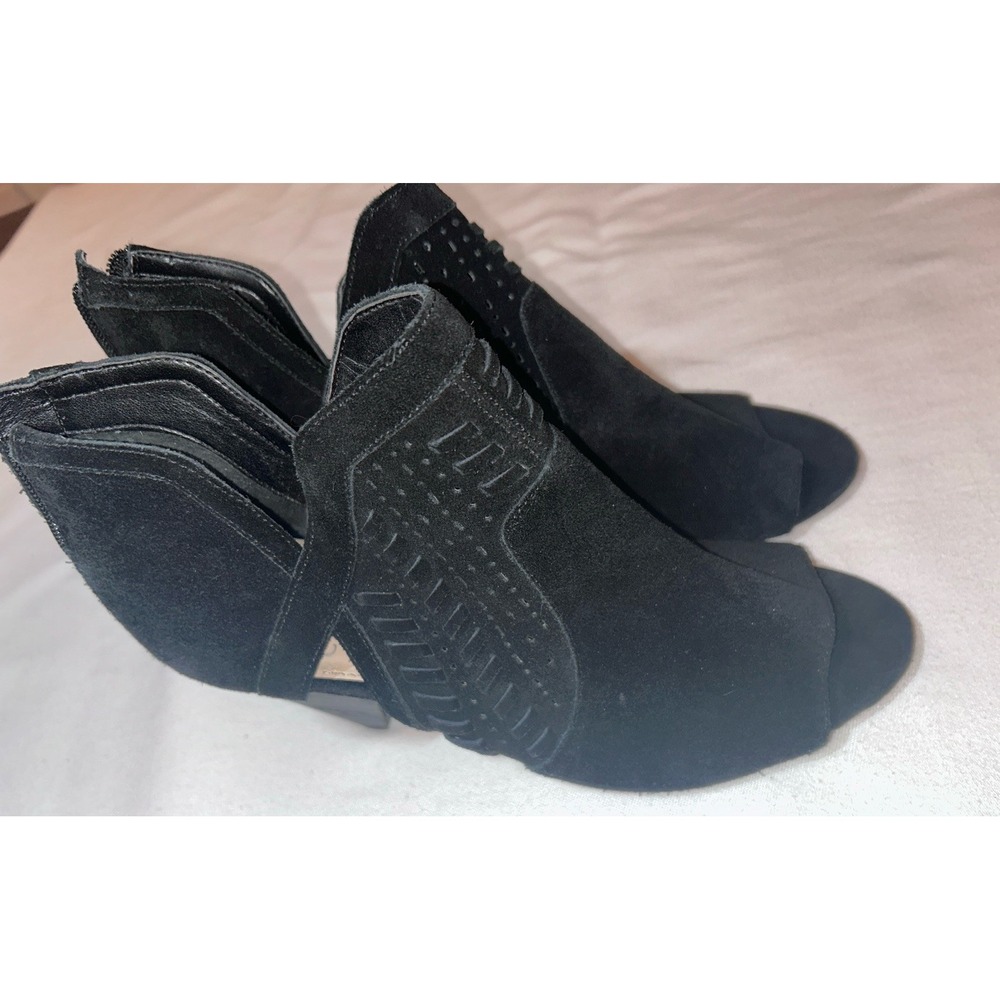 Vince Camuto Ankle Open Toe Booties Black Ebelin Heels Size‎ 9M/40 Suede Zip up